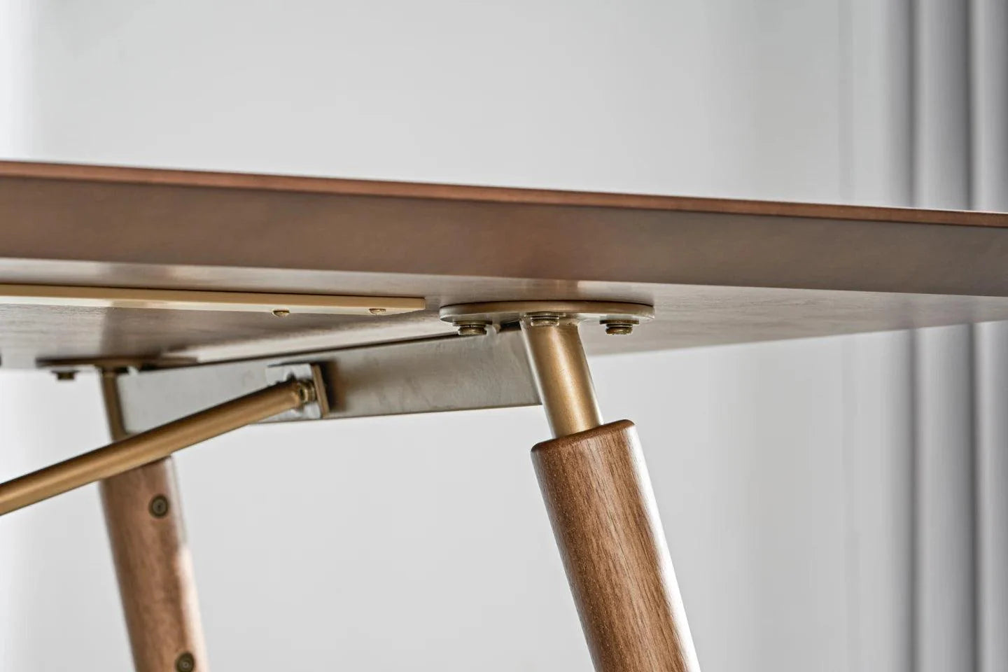 Lily Dining Table